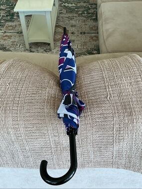 Patterned Folded Umbrella in Blue, Purple & White by fumi